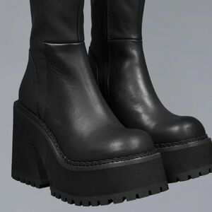 Parker platform boots in black